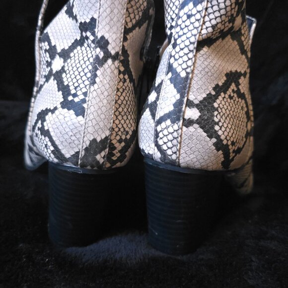 Snake Print Block Heel Ankle Booties, Size 10 - Picture 3 of 6